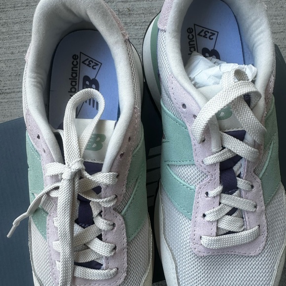 New Balance 237 Women’s Size 9 Moonbeam/Sage/Leaf - Picture 6 of 8